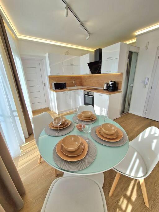 Luxury Apartment. 75 Inches Tv Varna Bagian luar foto